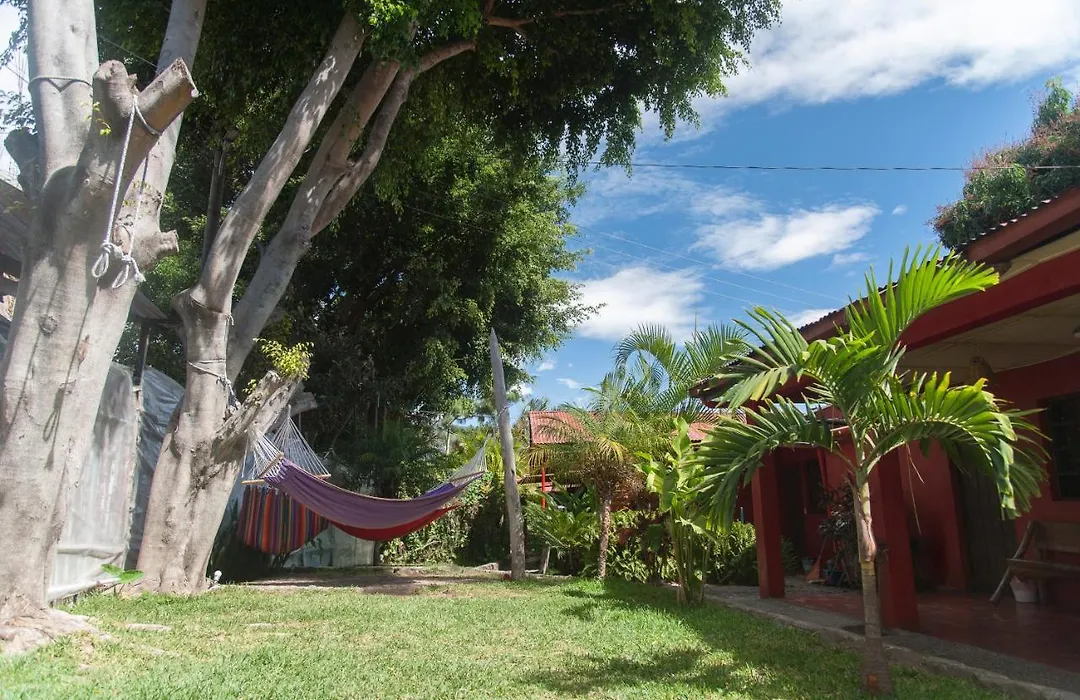 Zoola Hotel San Pedro La Laguna-1